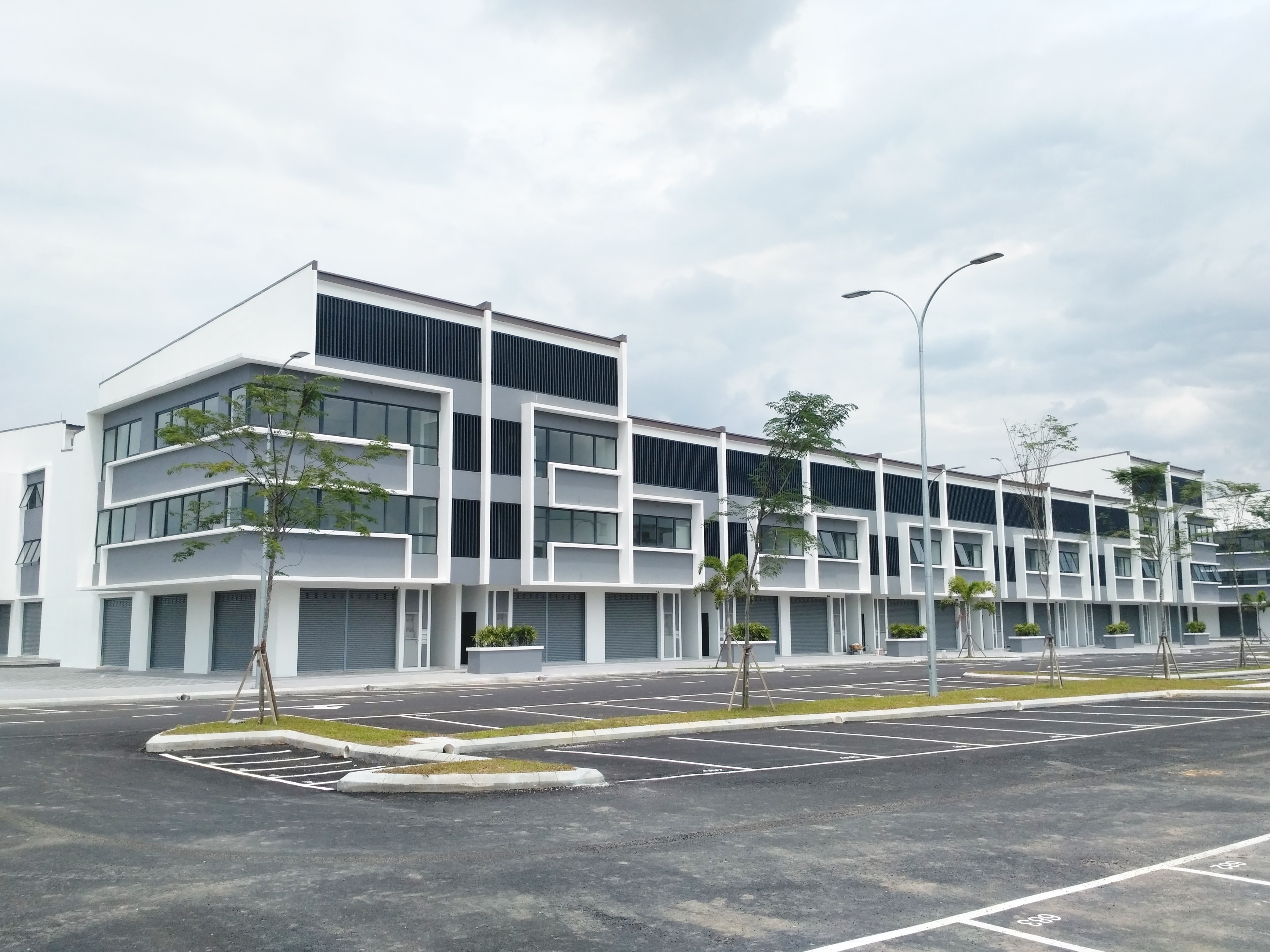 Ground View 1
